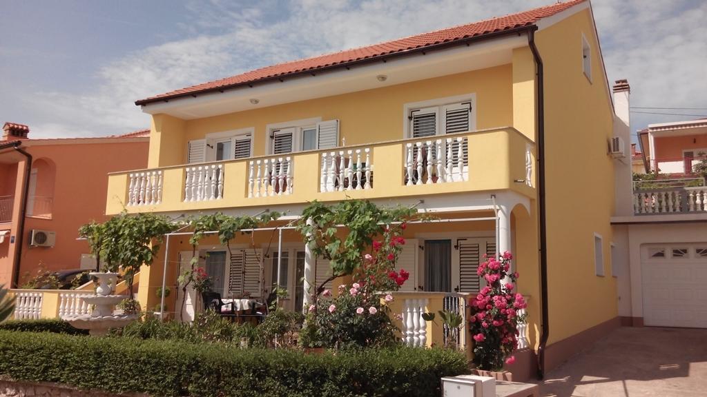 Apartment And Room Hudoletnjak سيلو الغرفة الصورة