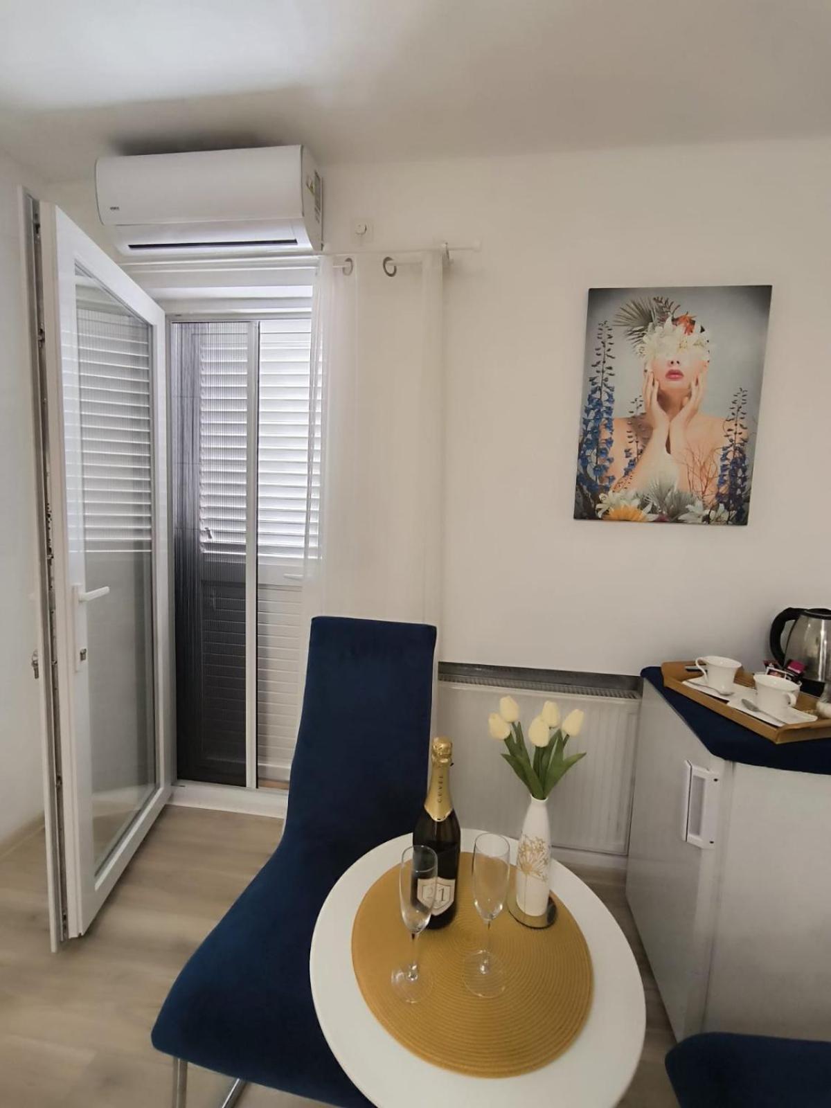 Apartment And Room Hudoletnjak سيلو الغرفة الصورة