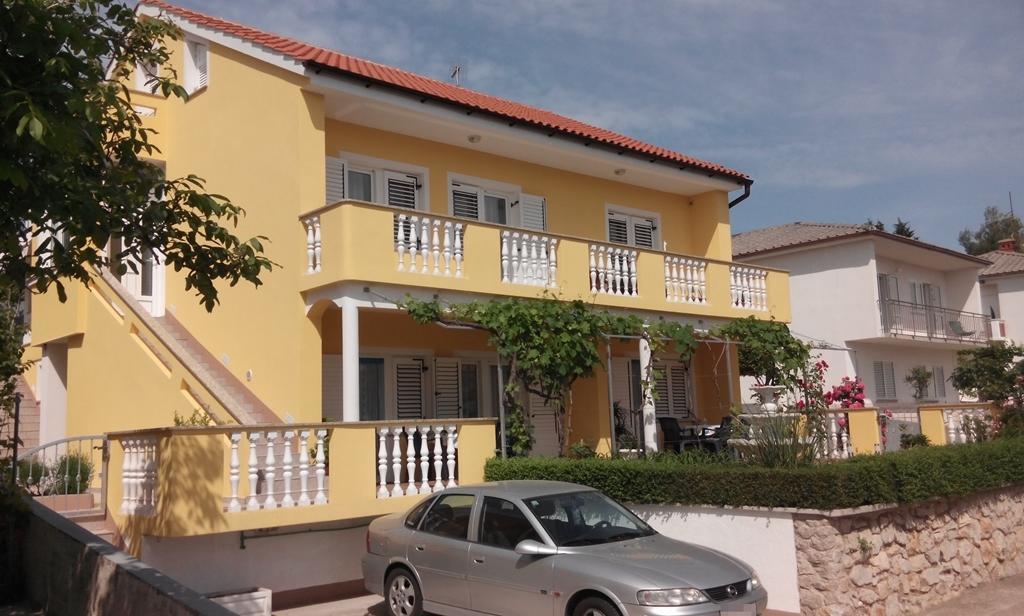 Apartment And Room Hudoletnjak سيلو الغرفة الصورة